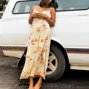 🌸🌼 NWT Billabong Honey Dress
